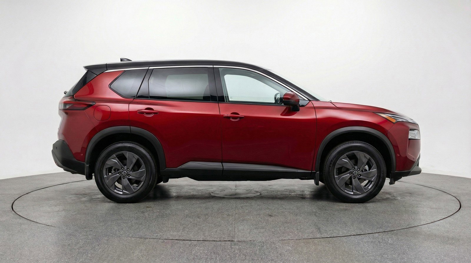 Used 2025 Nissan Rogue SV image 11