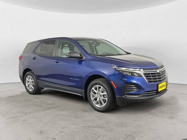 Used 2023 Chevrolet Equinox LS w/ LS Convenience Package AWD/4WD image 7