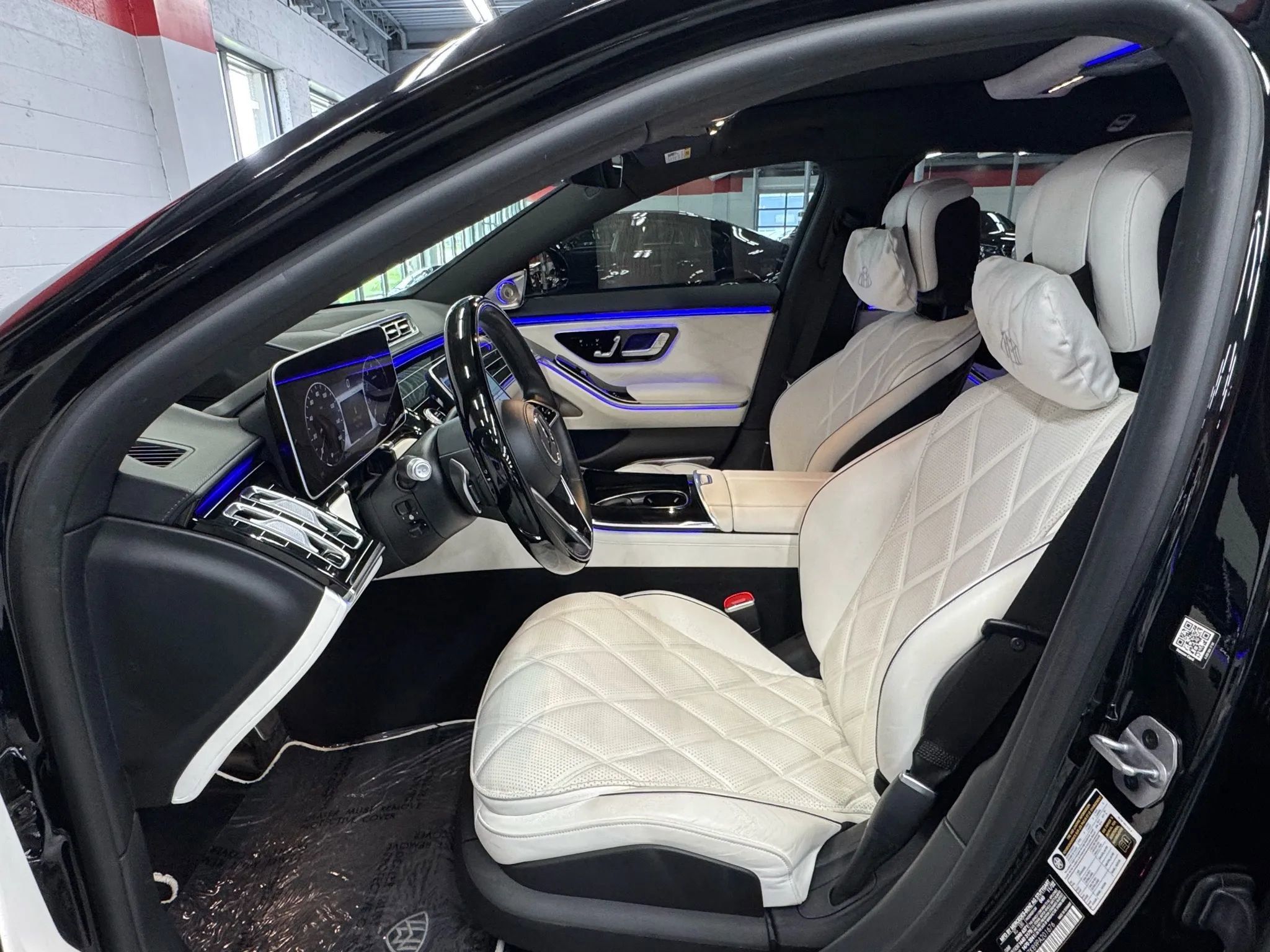 Used 2023 Mercedes-Benz Maybach S 680 S 680 4MATIC Sedan 4D w/ Manufaktur Leather Package image 24