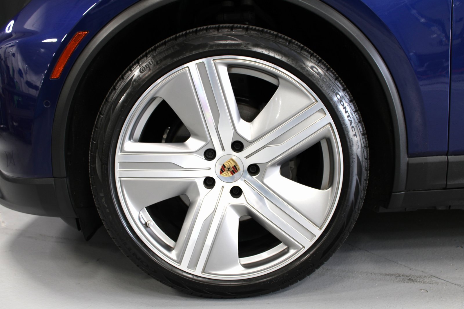 Certified 2024 Porsche Macan 4 Electric image 11