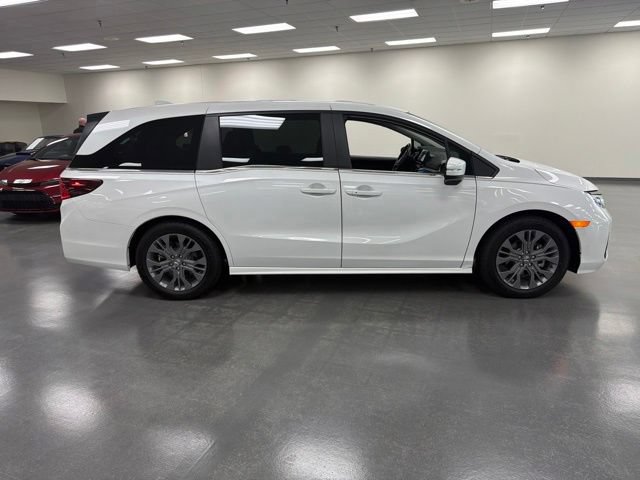 Used 2025 Honda Odyssey Touring image 8