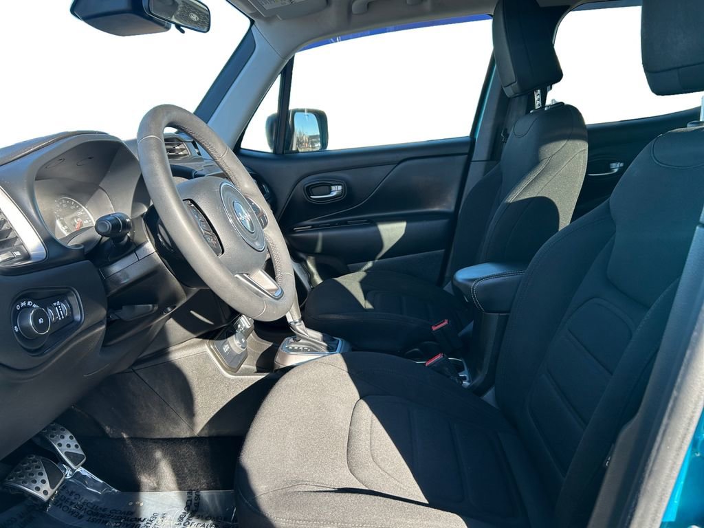 Used 2022 Jeep Renegade Latitude image 10