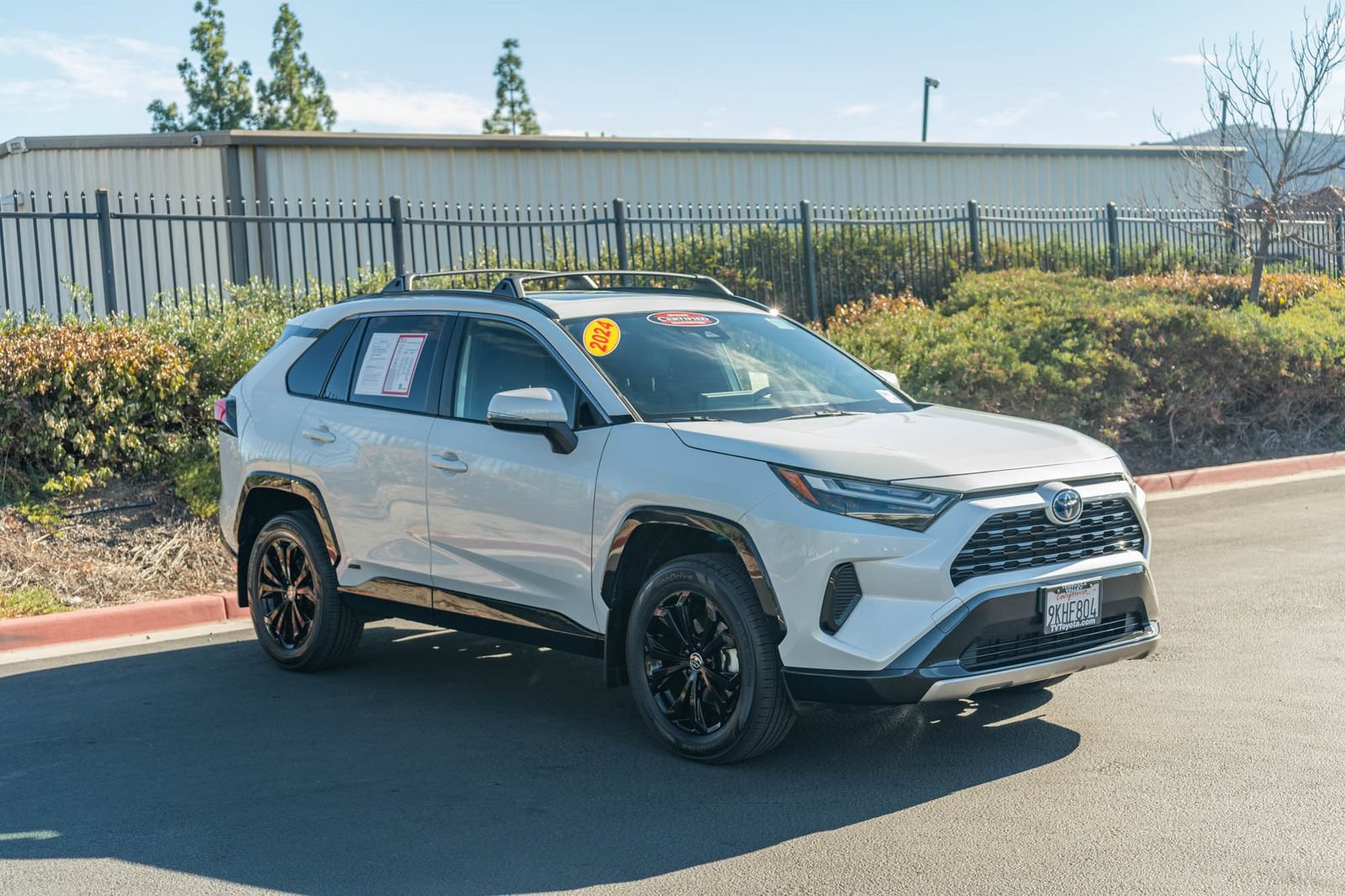 Certified 2024 Toyota RAV4 SE w/ Convenience Package AWD/4WD image 3
