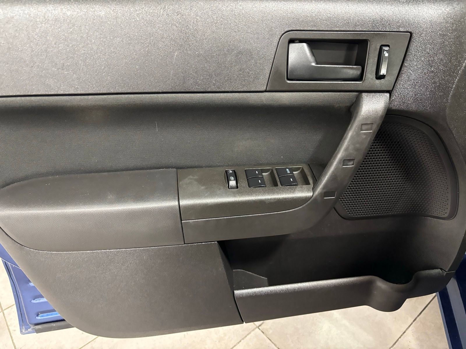 Used 2009 Ford Focus SE image 18