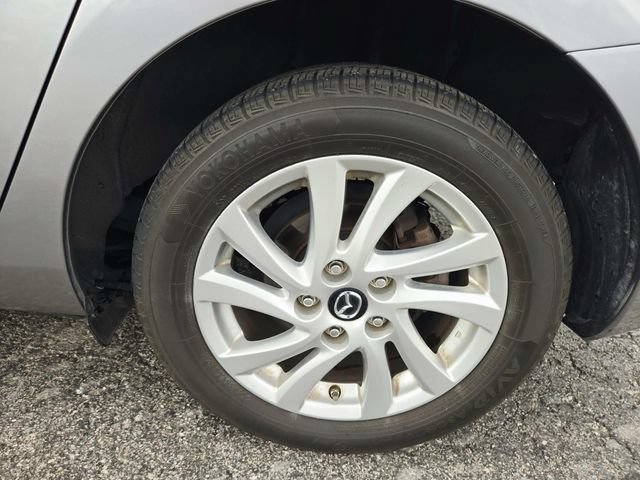 Used 2013 MAZDA MAZDA3 i Touring FWD image 19