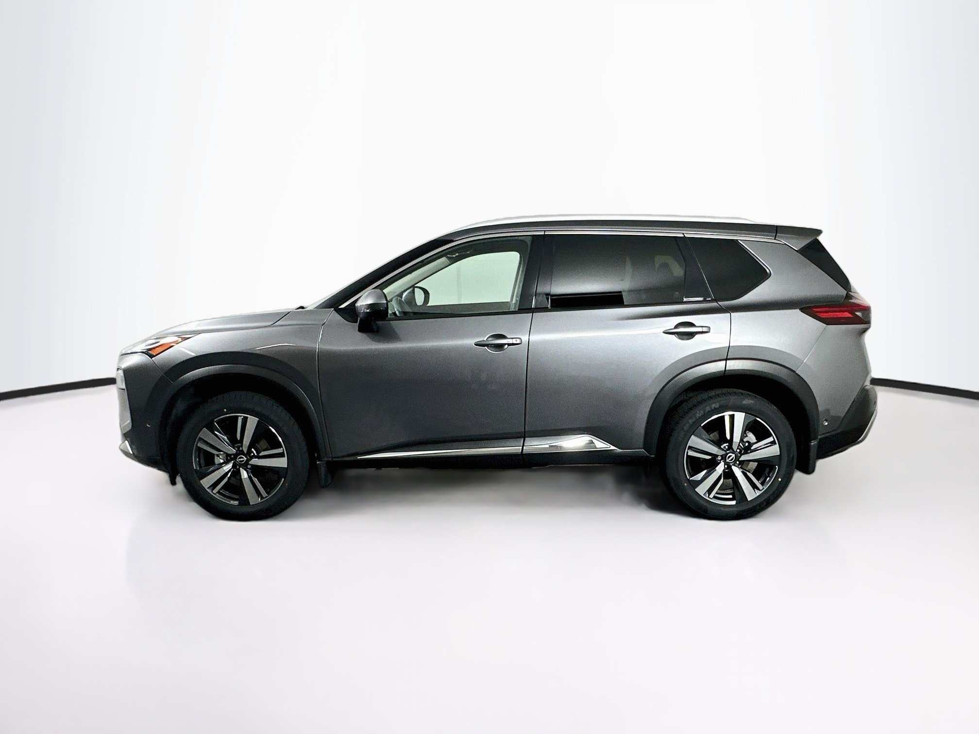 Used 2023 Nissan Rogue Platinum w/ Platinum Premium Package FWD image 4