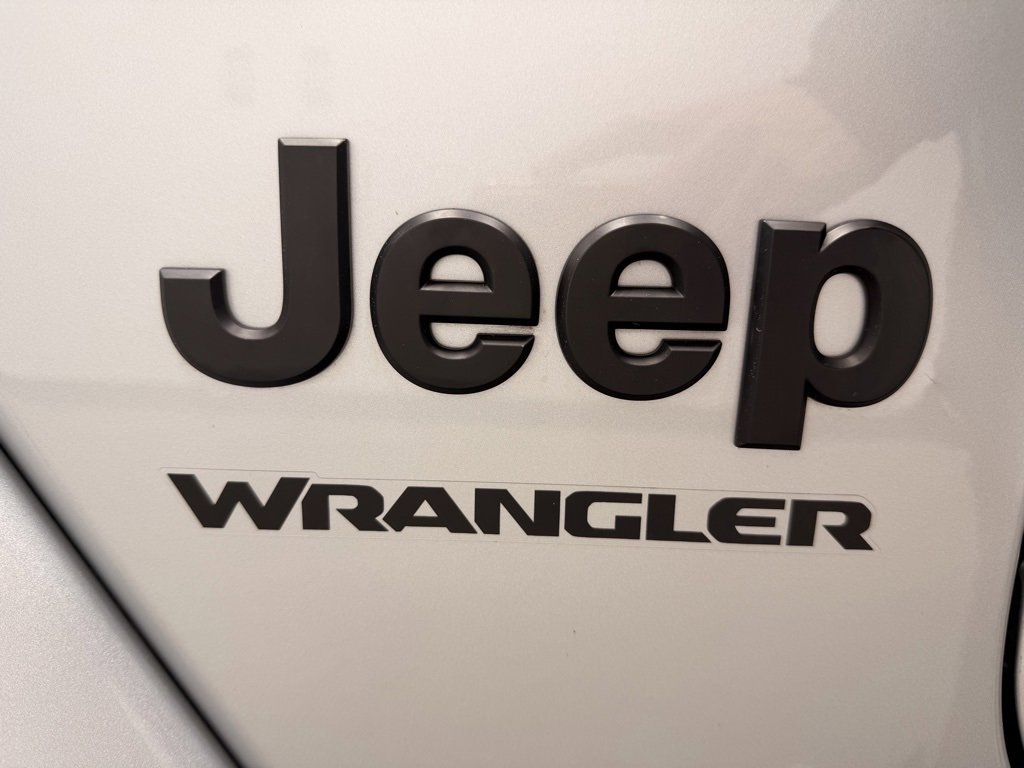 Used 2023 Jeep Wrangler Unlimited Sahara image 17