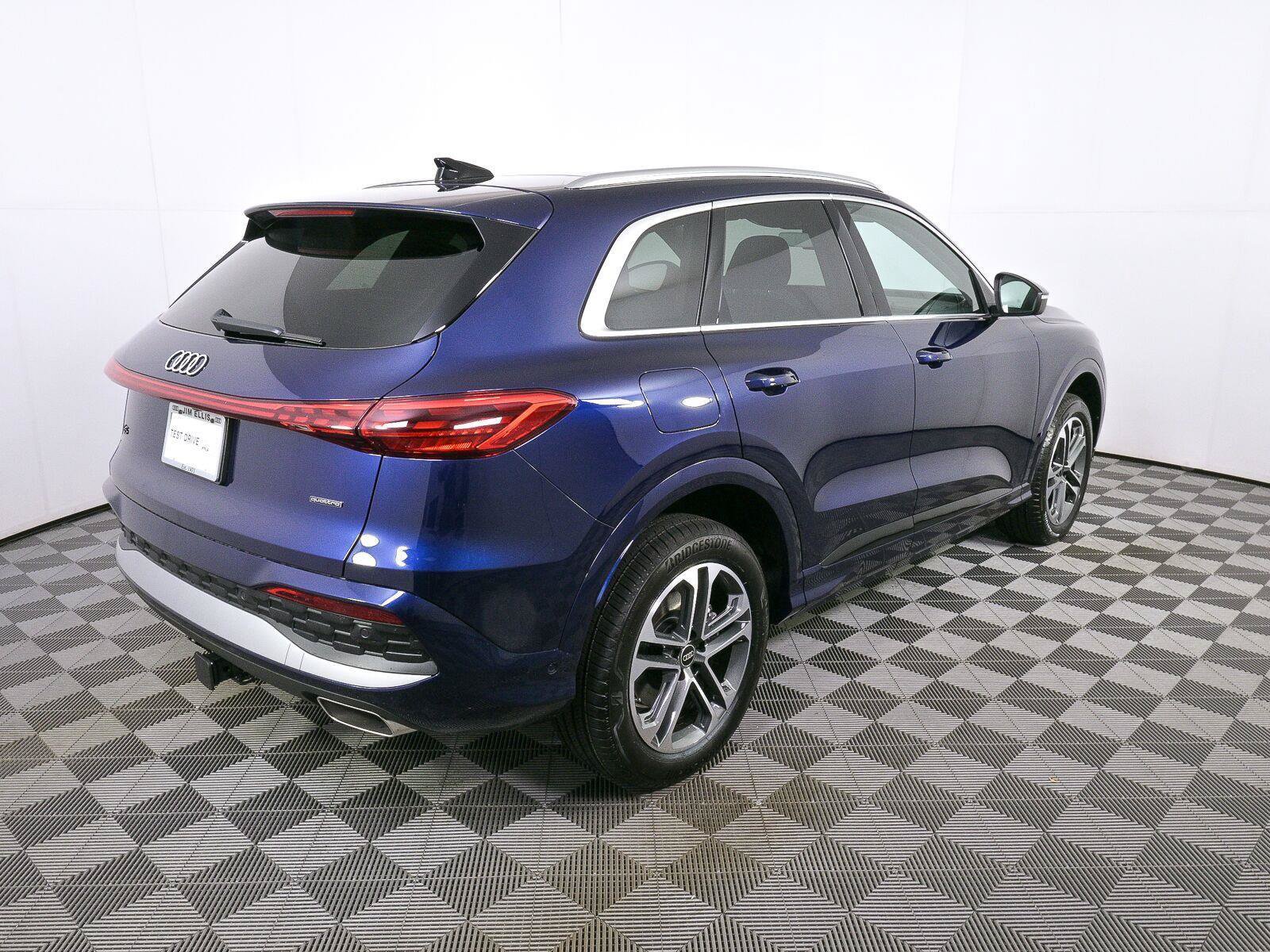 New 2026 Audi Q5 Premium Plus AWD/4WD image 3