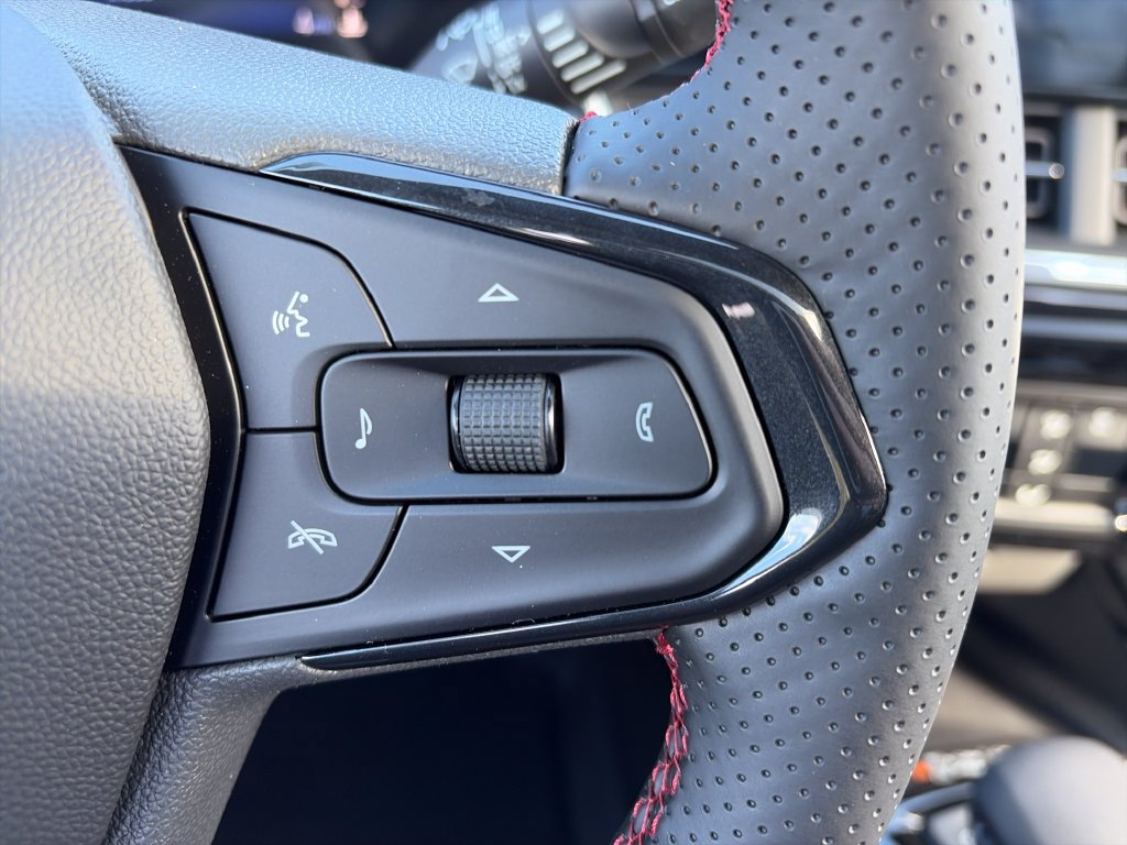 New 2026 Chevrolet Trax RS w/ Sunroof Package FWD image 12
