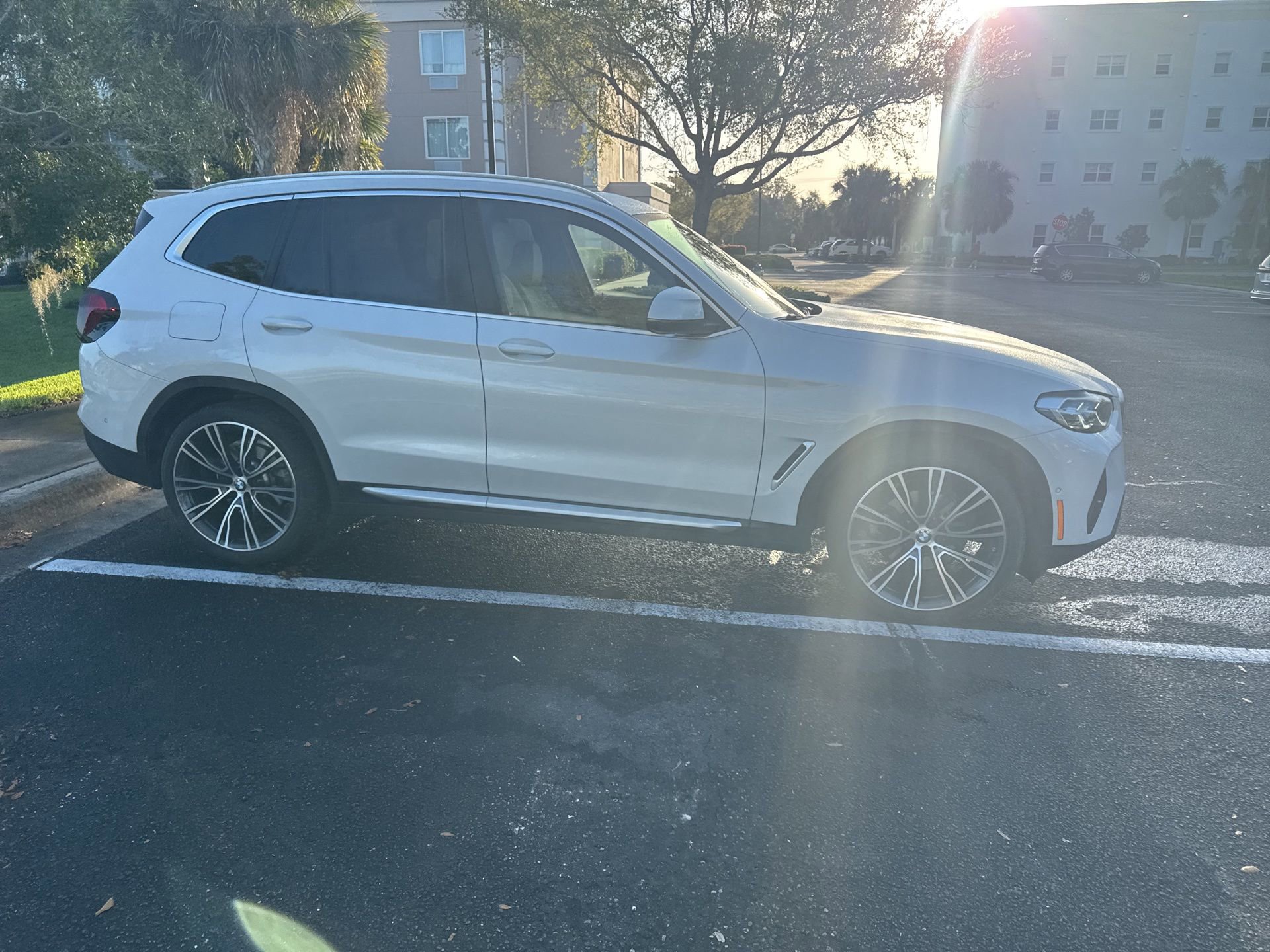 Used 2024 BMW X3 sDrive30i w/ Premium Package w/ZPA image 3