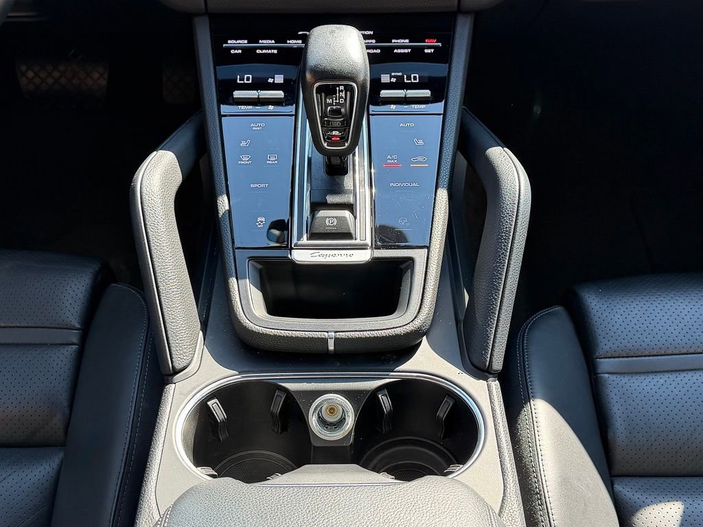 Certified 2023 Porsche Cayenne w/ Premium Package AWD/4WD image 16