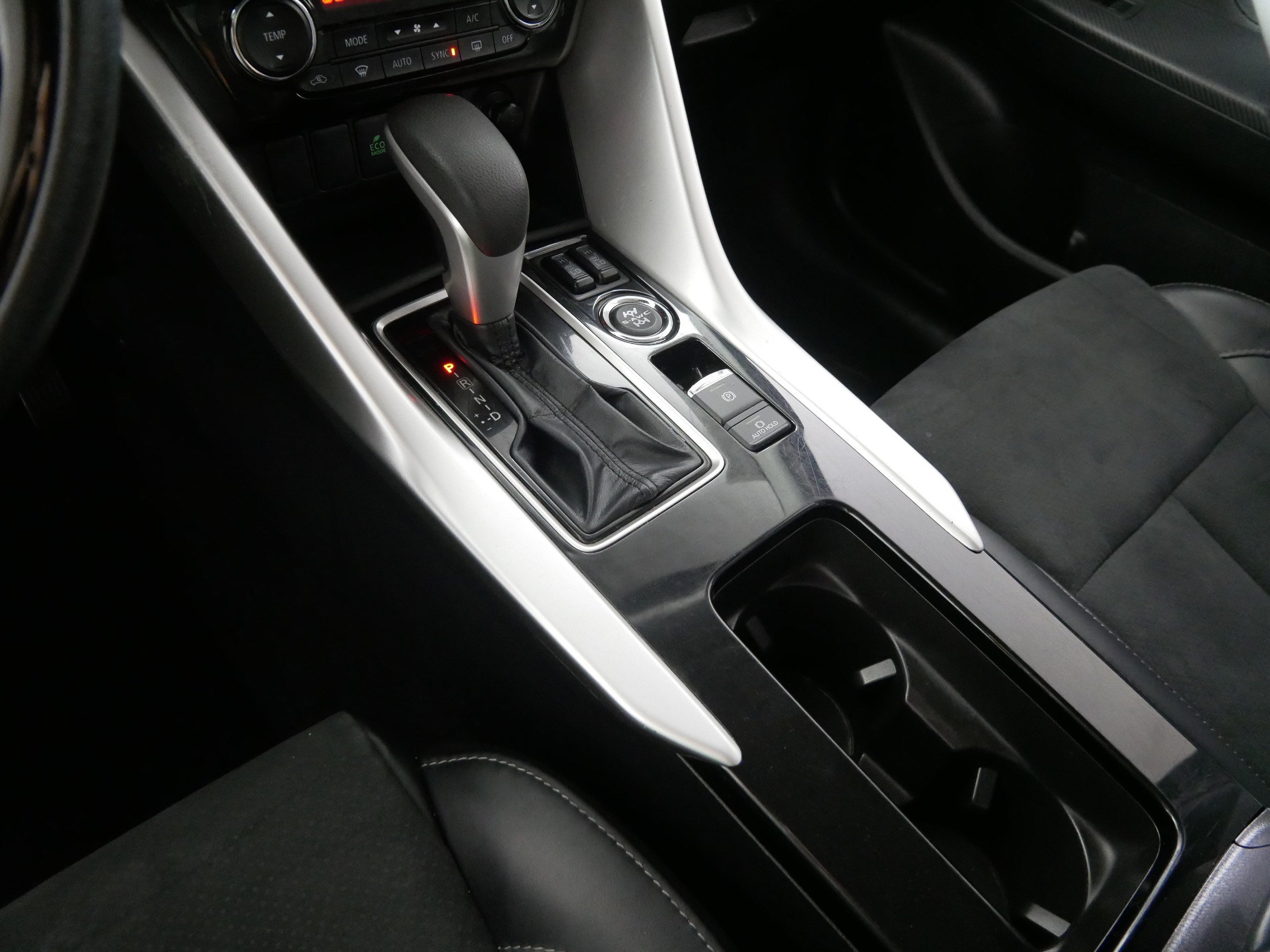 Used 2024 Mitsubishi Eclipse Cross SE AWD/4WD image 24