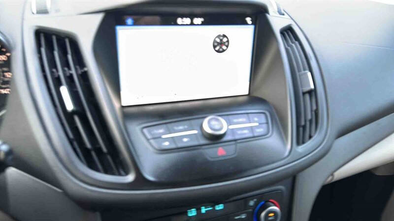 Used 2018 Ford Escape SEL image 20