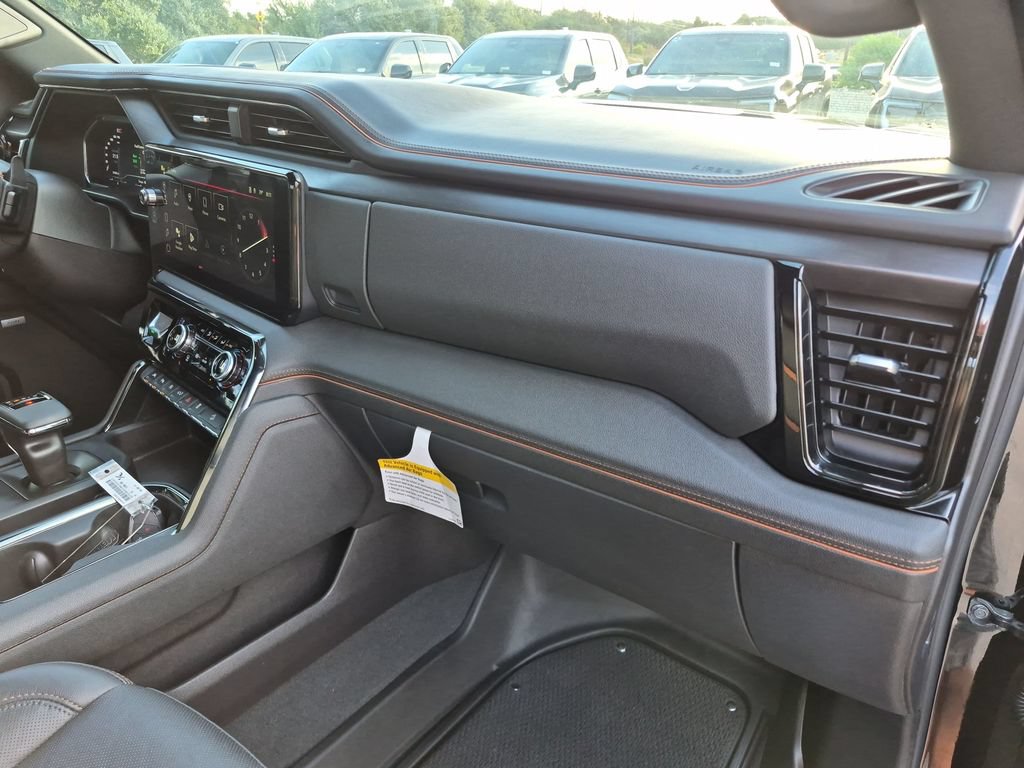 Used 2024 GMC Sierra 1500 AT4 w/ Technology Package AWD/4WD image 42