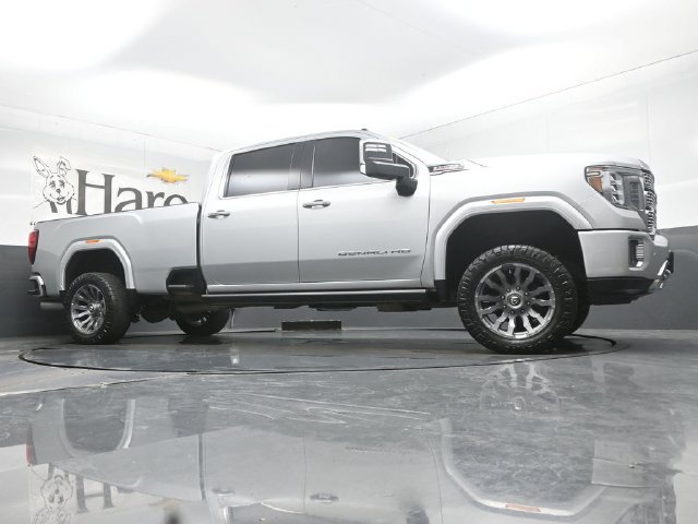 Used 2023 GMC Sierra 3500 Denali w/ Denali Ultimate Package AWD/4WD image 2