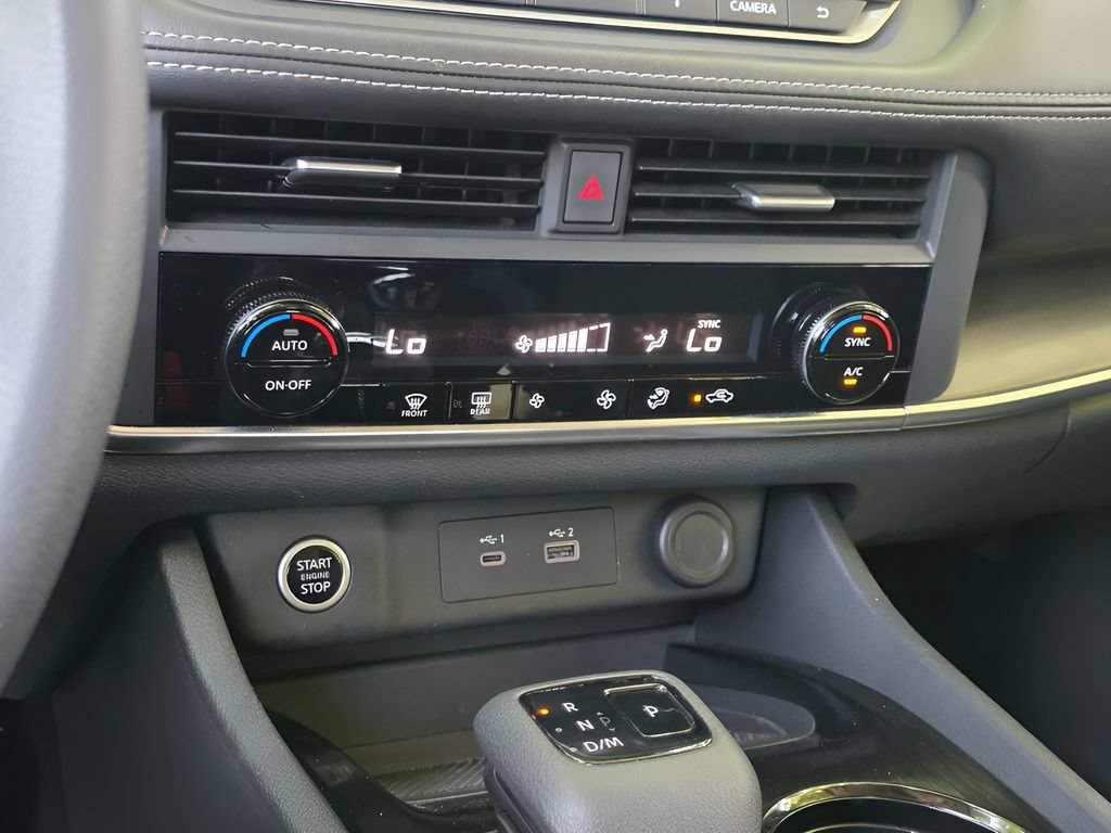 Used 2023 Nissan Rogue SV AWD/4WD image 23