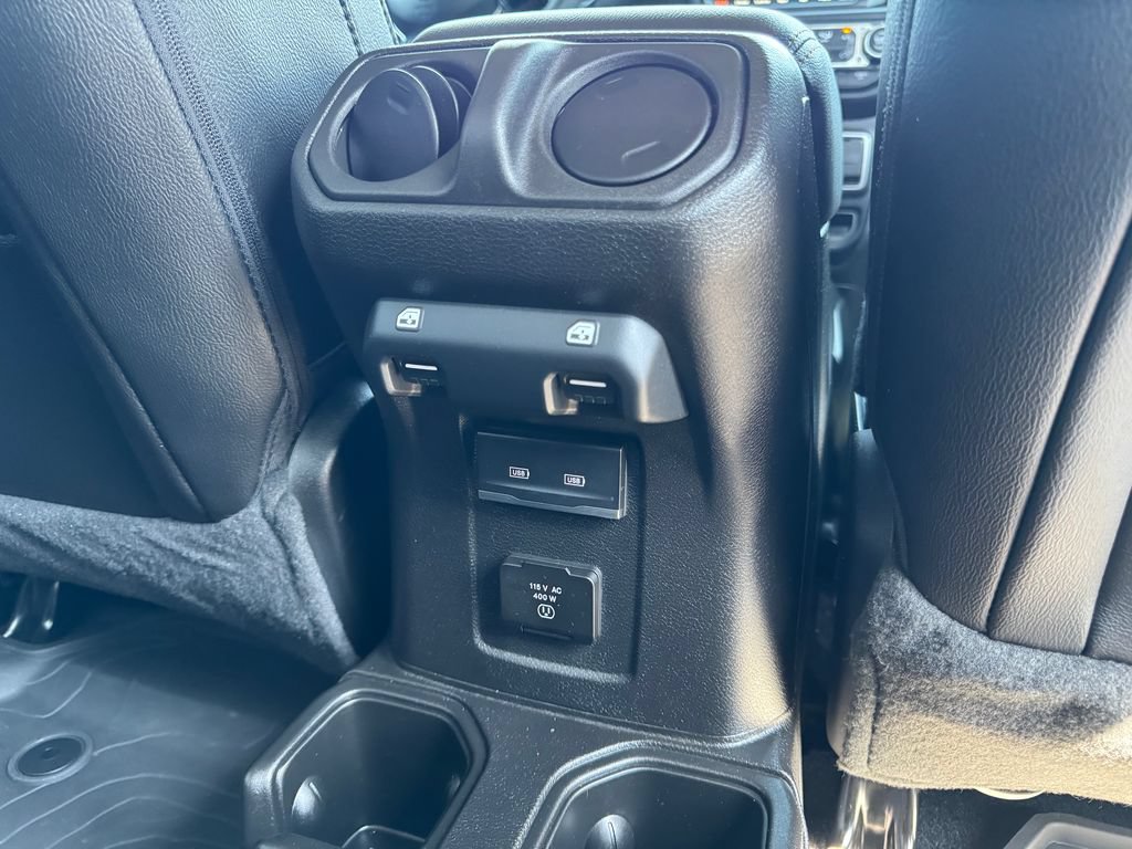 Used 2023 Jeep Gladiator Overland AWD/4WD image 16