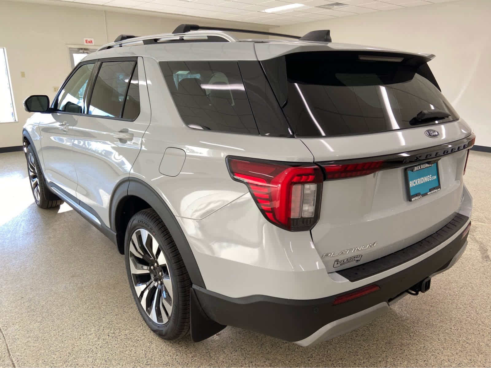 New 2026 Ford Explorer Platinum w/ LUX Leather Package image 9