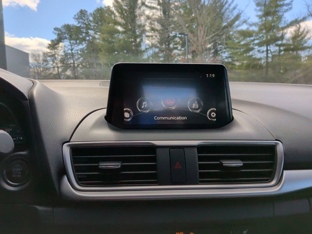 Used 2018 MAZDA MAZDA3 Touring image 21