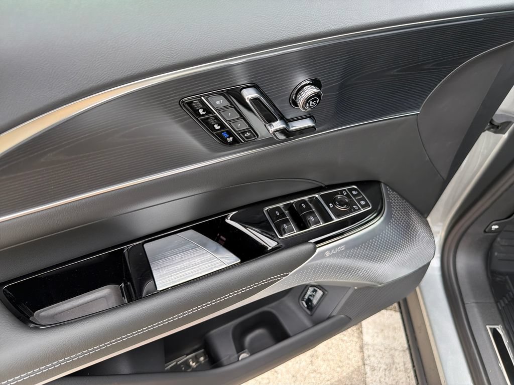 New 2026 Cadillac Lyriq Signature Sport w/ LPO, Floor Liner Package RWD image 18