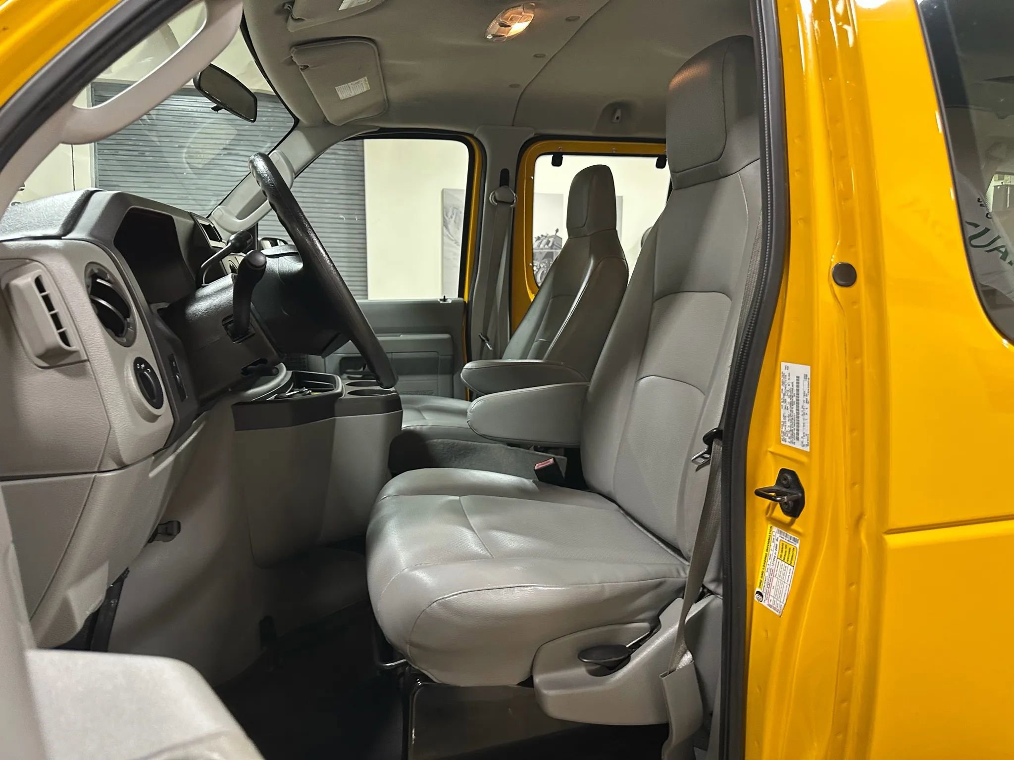 Used 2011 Ford E-150 and Econoline 150 Wagon RWD image 24