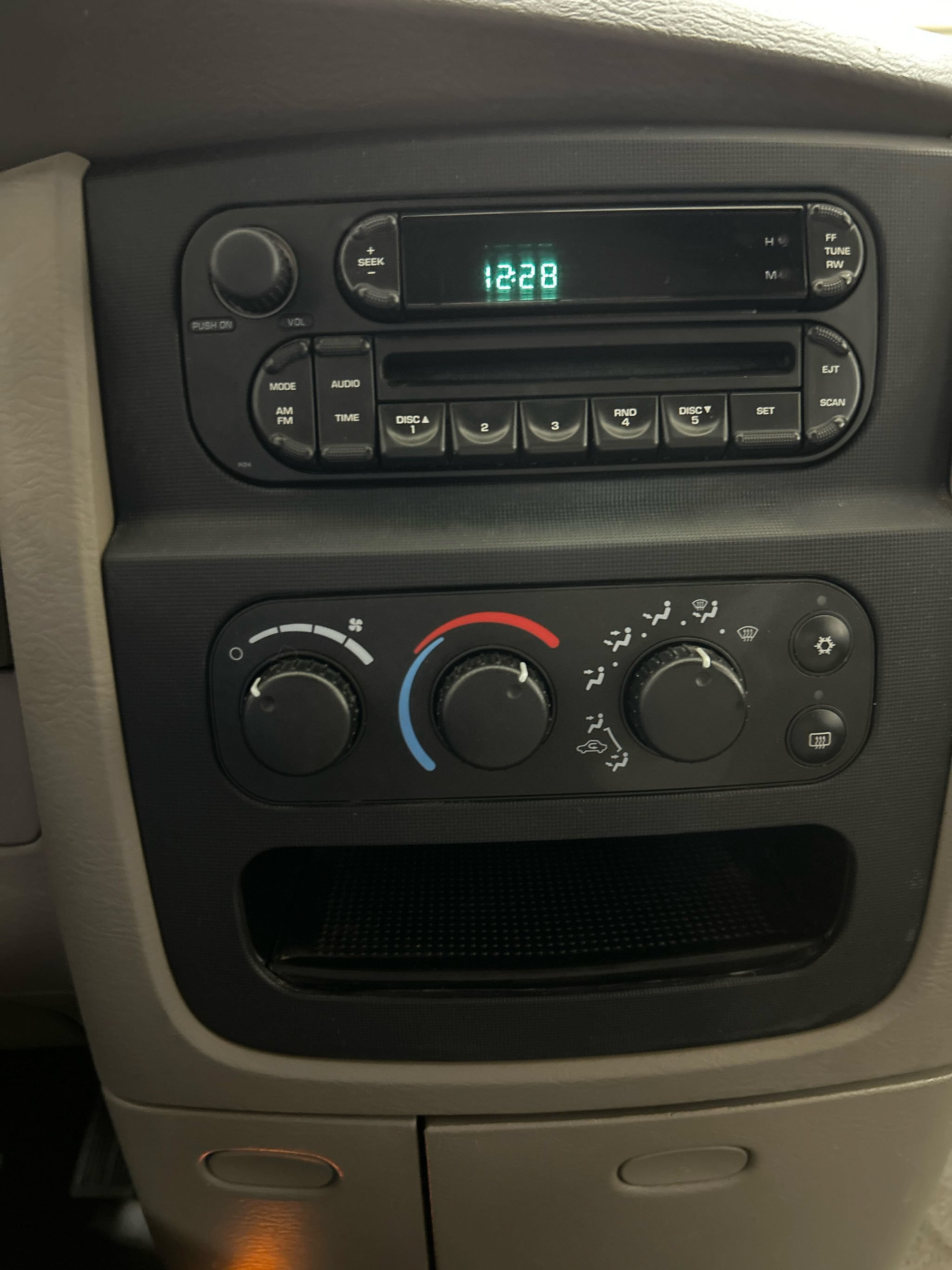 Used 2005 Dodge Ram 2500 Truck SLT w/ Quad Cab Big Horn Value Group AWD/4WD image 15