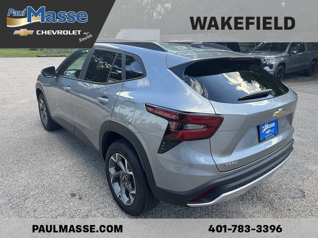 Certified 2026 Chevrolet Trax LT w/ Driver Confidence Package FWD image 5