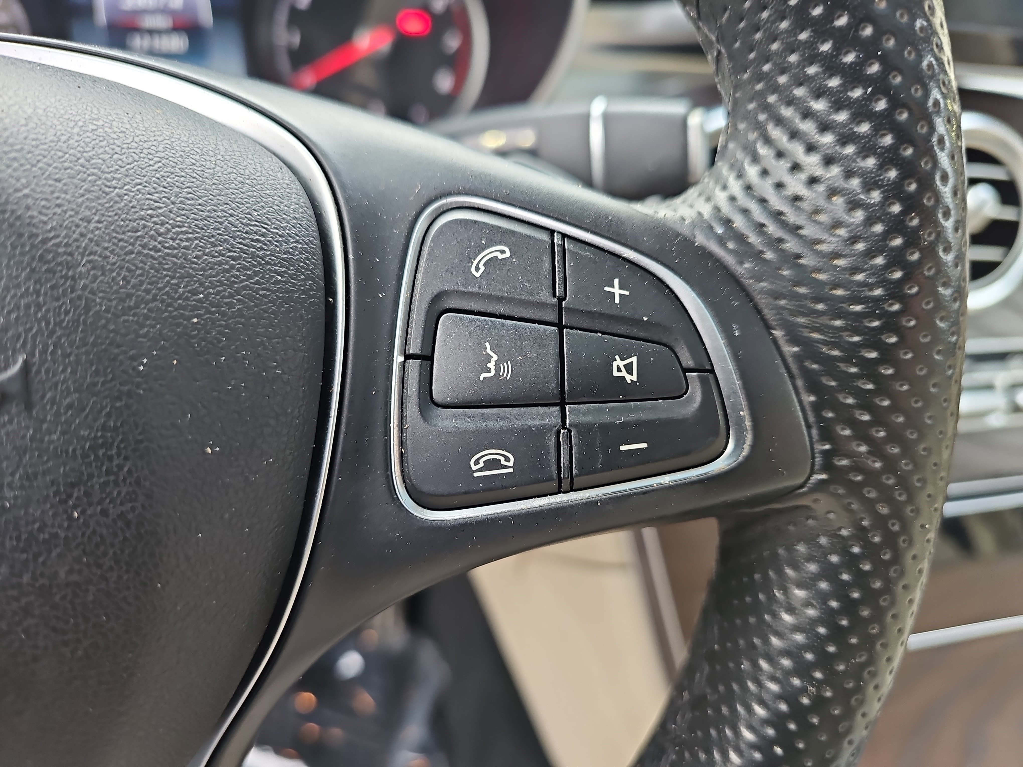 Used 2018 Mercedes-Benz GLC 300 image 20