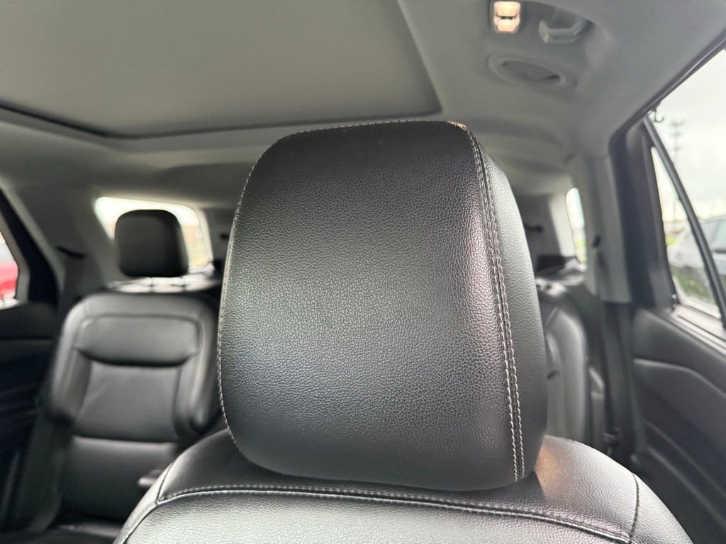 Used 2021 Ford Explorer Limited AWD/4WD image 28