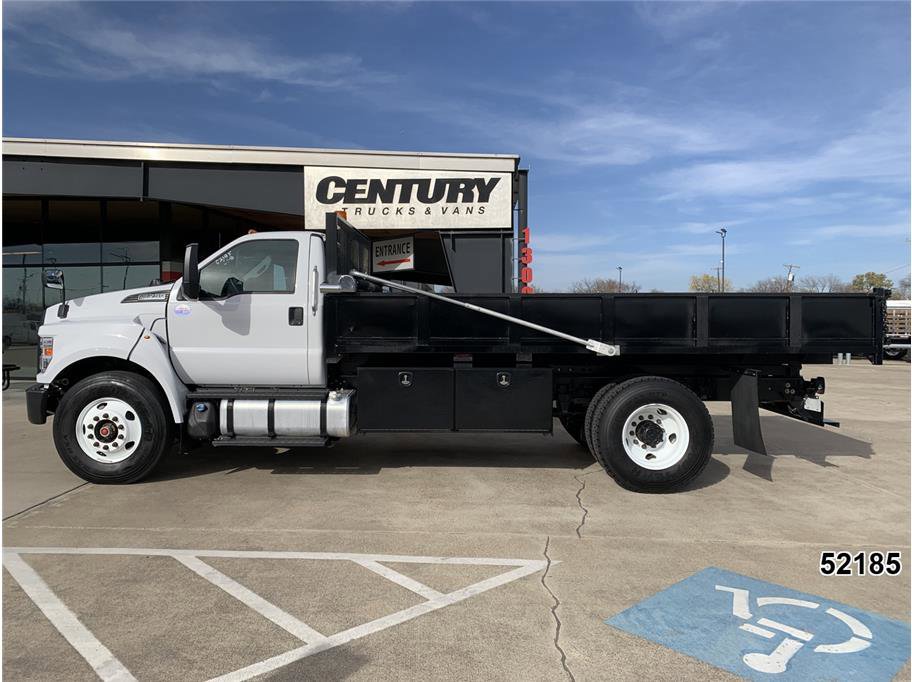 Used 2022 Ford F750 2WD Regular Cab Super Duty image 5