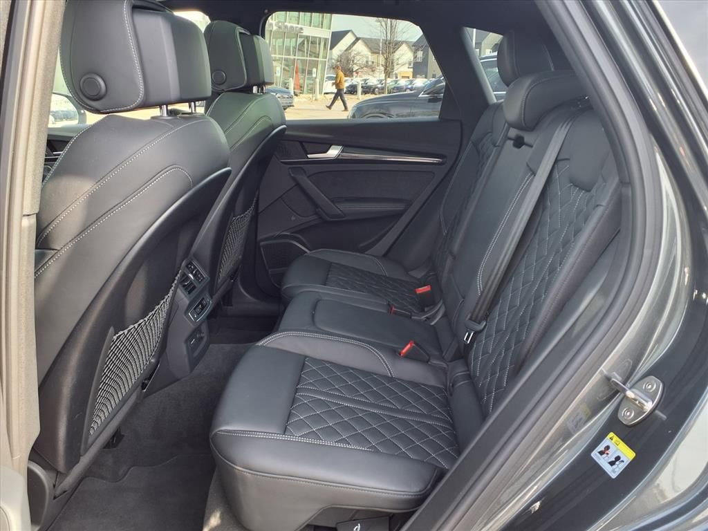 Used 2024 Audi SQ5 Prestige w/ Prestige Package image 20