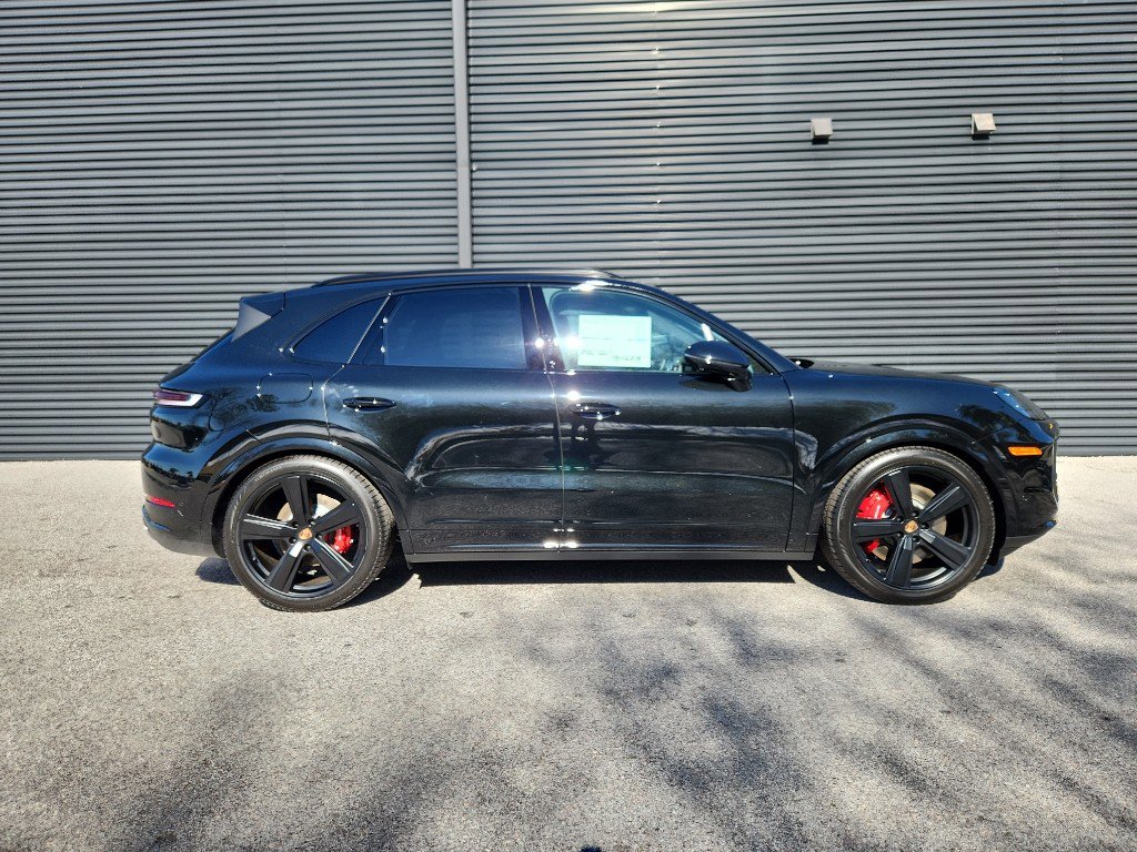 New 2026 Porsche Cayenne S image 8