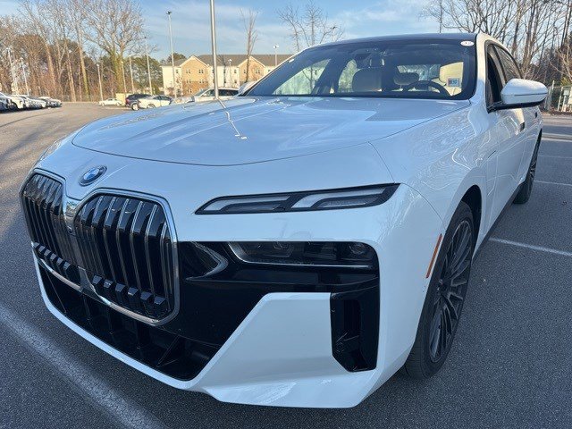 Used 2025 BMW 750e xDrive