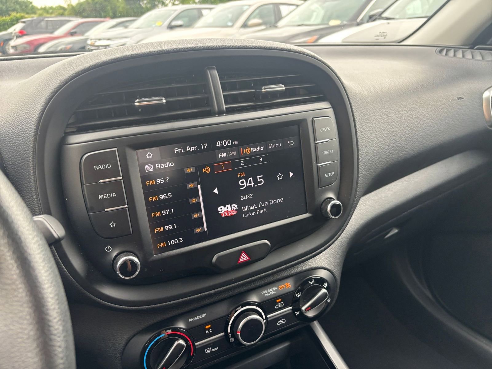 Used 2025 Kia Soul LX w/ LX Technology Package image 20