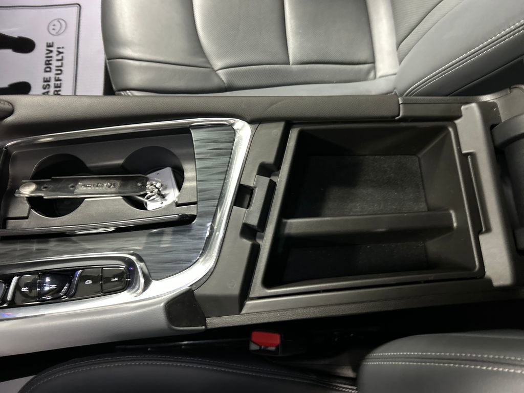 Used 2023 Buick Enclave Essence w/ Experience Buick Package image 21