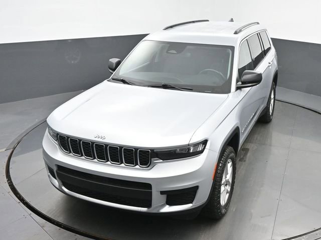 Used 2022 Jeep Grand Cherokee L Laredo w/ Luxury Tech Group I AWD/4WD image 38