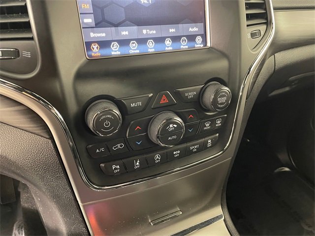 Used 2021 Jeep Grand Cherokee Laredo image 8