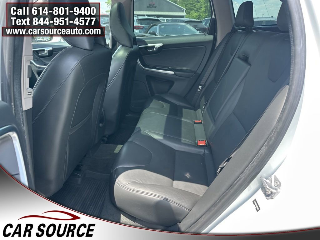 Used 2016 Volvo XC60 T6 w/ Proximity Package AWD/4WD image 13