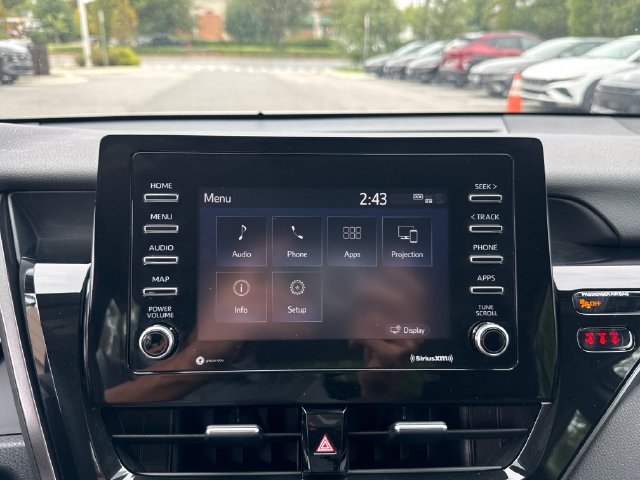 Used 2021 Toyota Camry SE FWD image 19