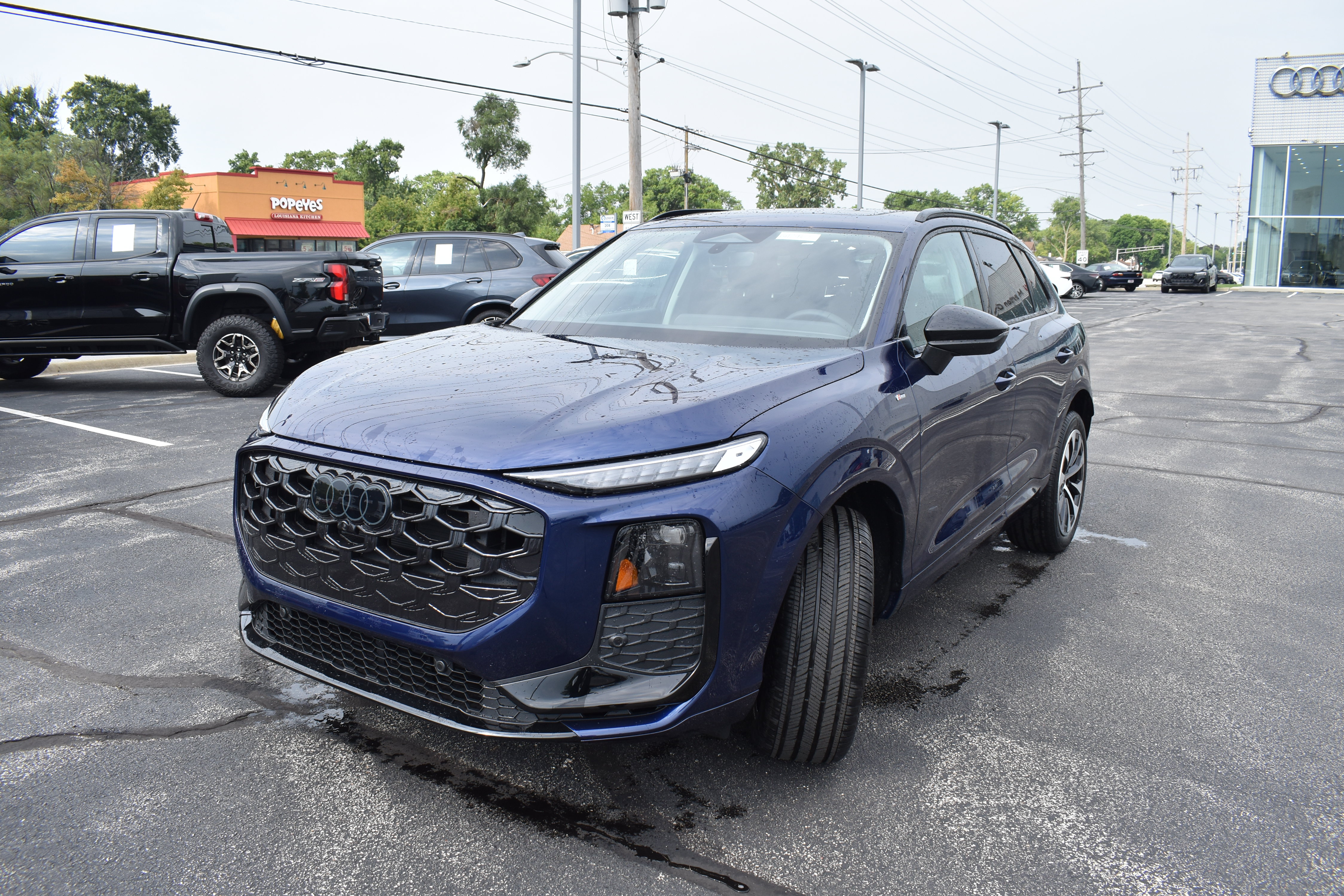 New 2026 Audi Q3 quattro 2.0T AWD/4WD image 3