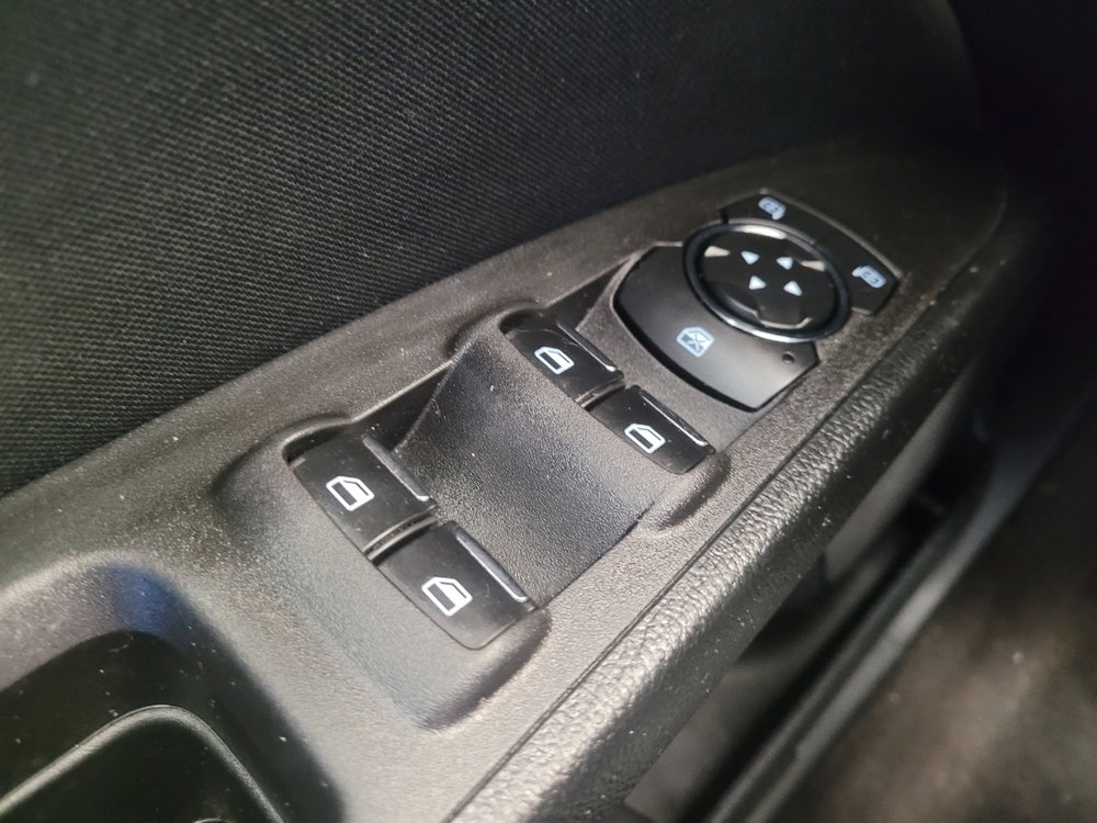 Used 2020 Ford Fusion SE FWD image 27