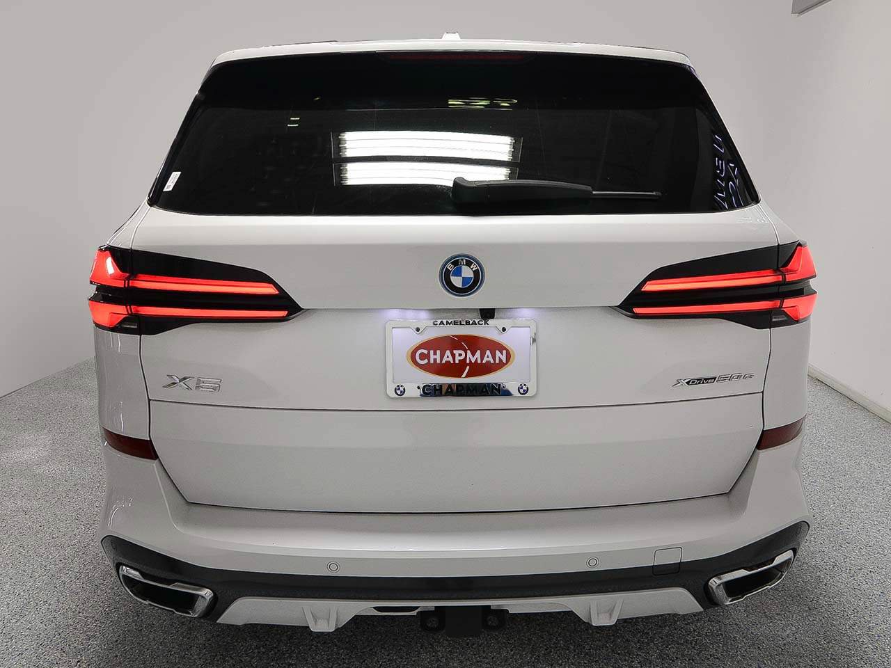 Used 2024 BMW X5 xDrive50e w/ Executive Package AWD/4WD image 4