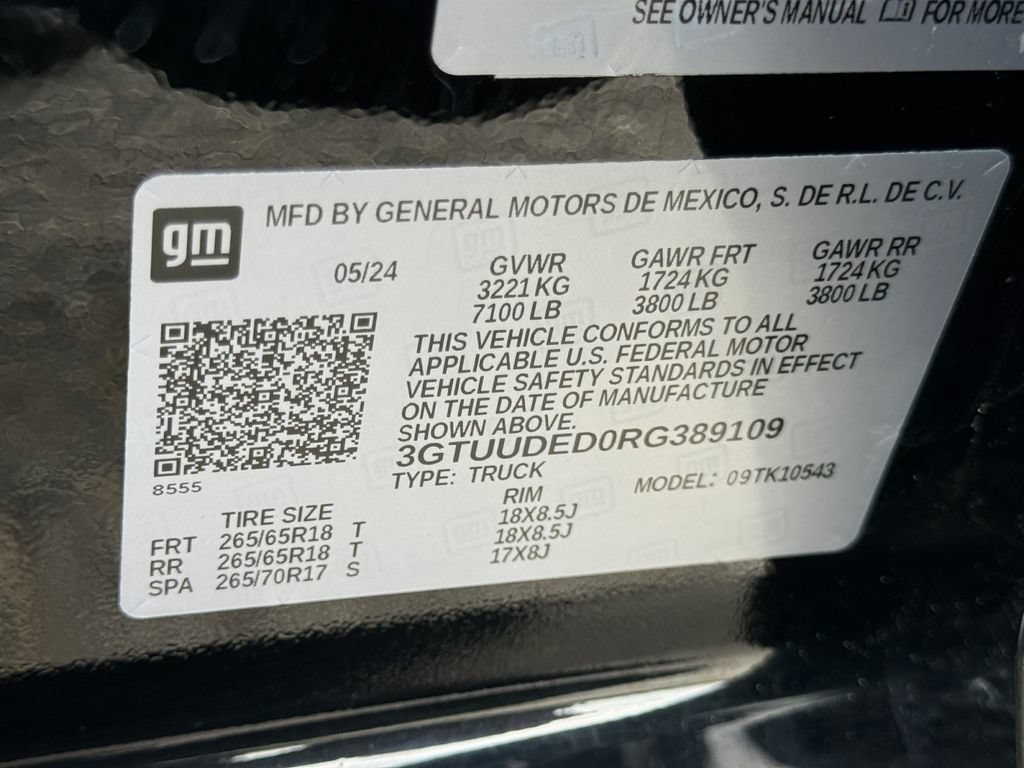 Used 2024 GMC Sierra 1500 SLT AWD/4WD image 29