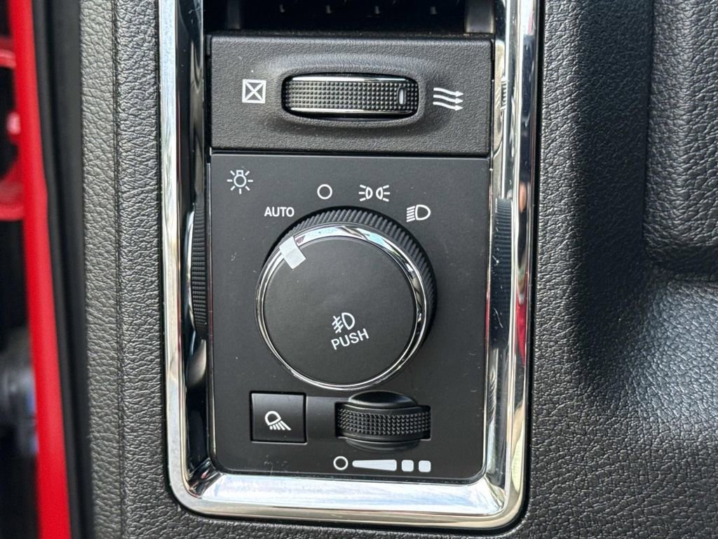 Used 2018 RAM 2500 Laramie w/ Convenience Group image 44