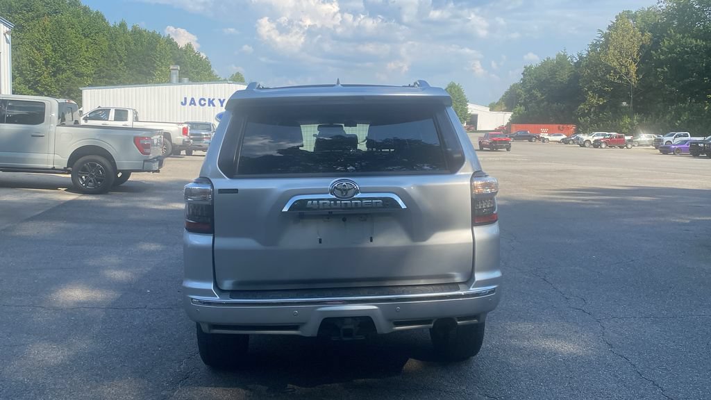Used 2015 Toyota 4Runner Limited AWD/4WD image 6
