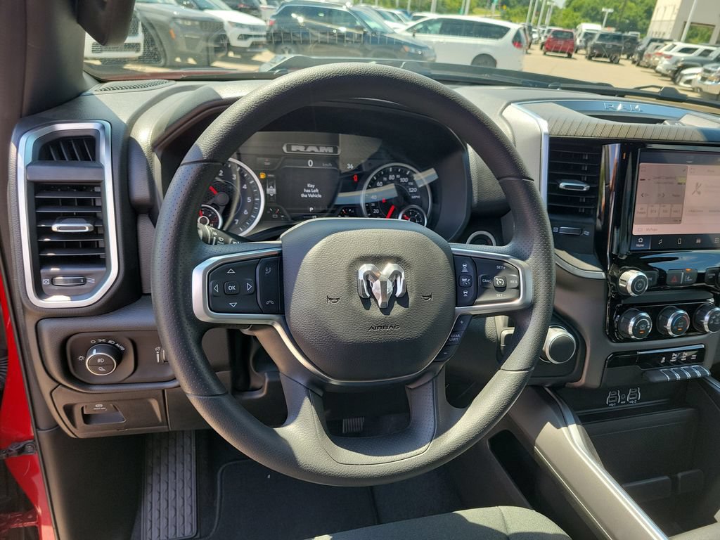 New 2026 RAM 1500 Express AWD/4WD image 15