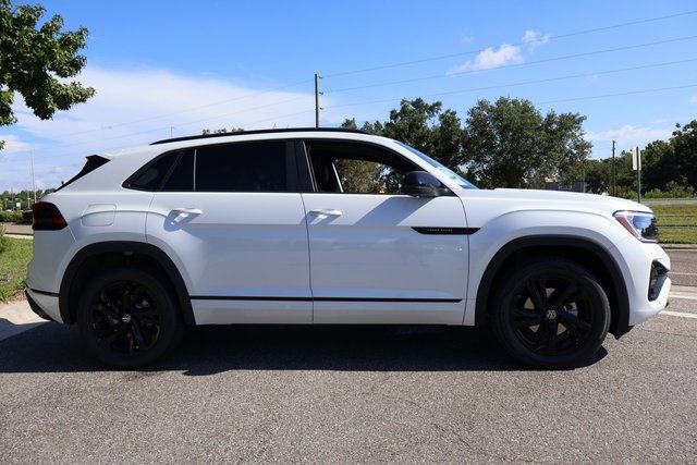 New 2026 Volkswagen Atlas Cross Sport SEL R-Line image 8