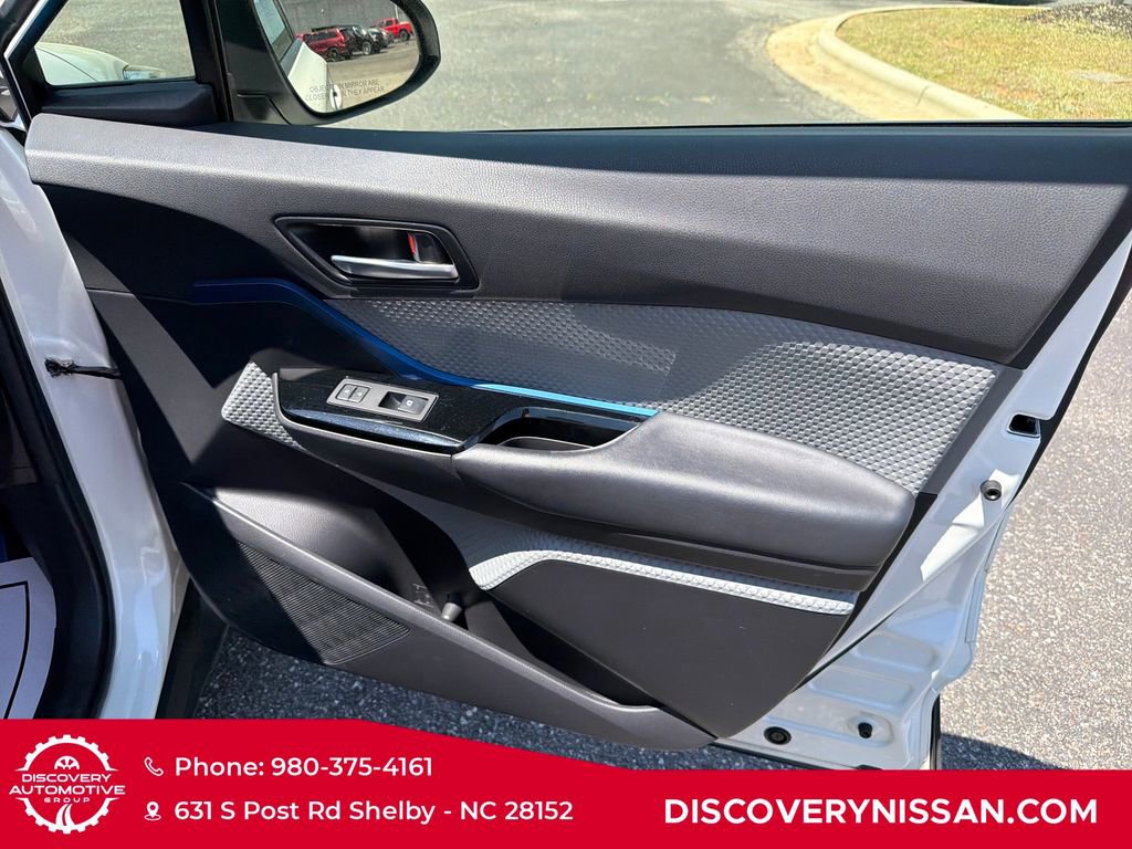 Used 2019 Toyota C-HR XLE FWD image 35