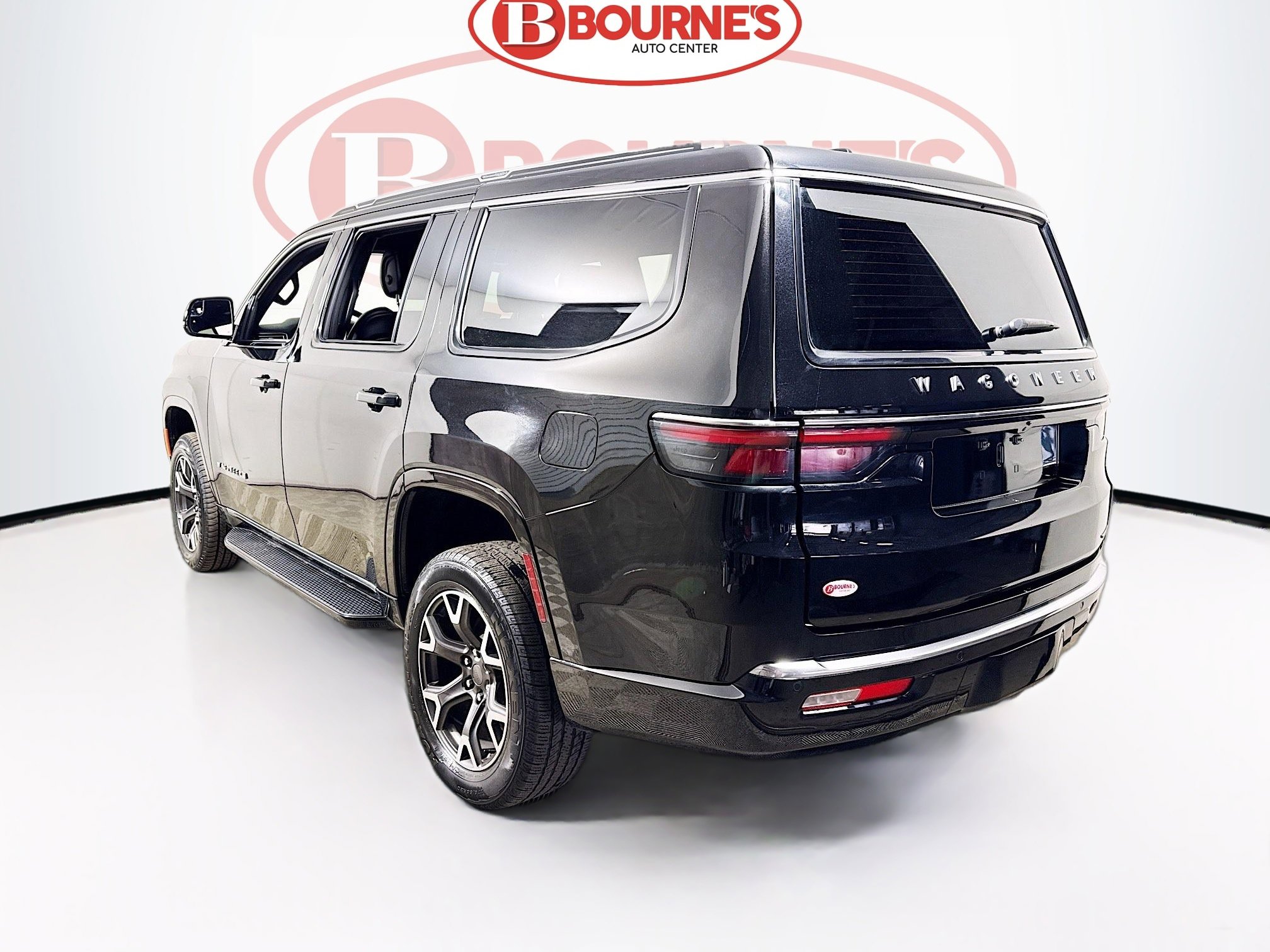Used 2024 Jeep Wagoneer Series III AWD/4WD image 9