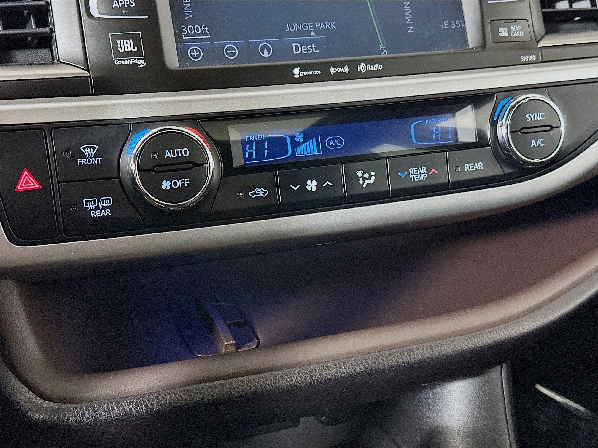 Used 2017 Toyota Highlander Limited image 16